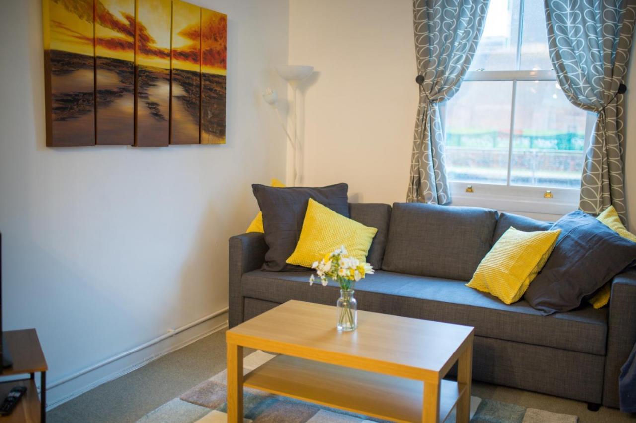 Exclusive Offers L Last-Minute Specials L Parking Free L Double Bed House L Uk L Gaming Room L Komfy 3 Bedroom Cottage With Riverview L Perfect For Short Or Long Stays Reading Exterior photo